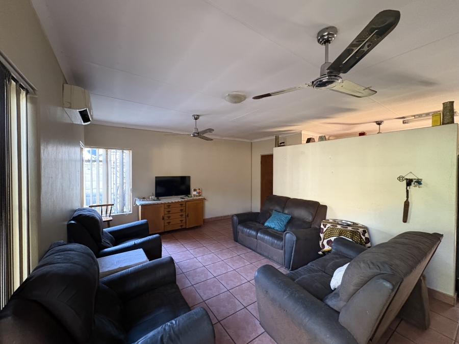 3 Bedroom Property for Sale in Oos Einde North West